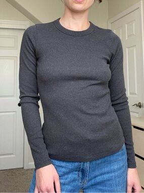 Old Navy long sleeve crewneck top - charcoal